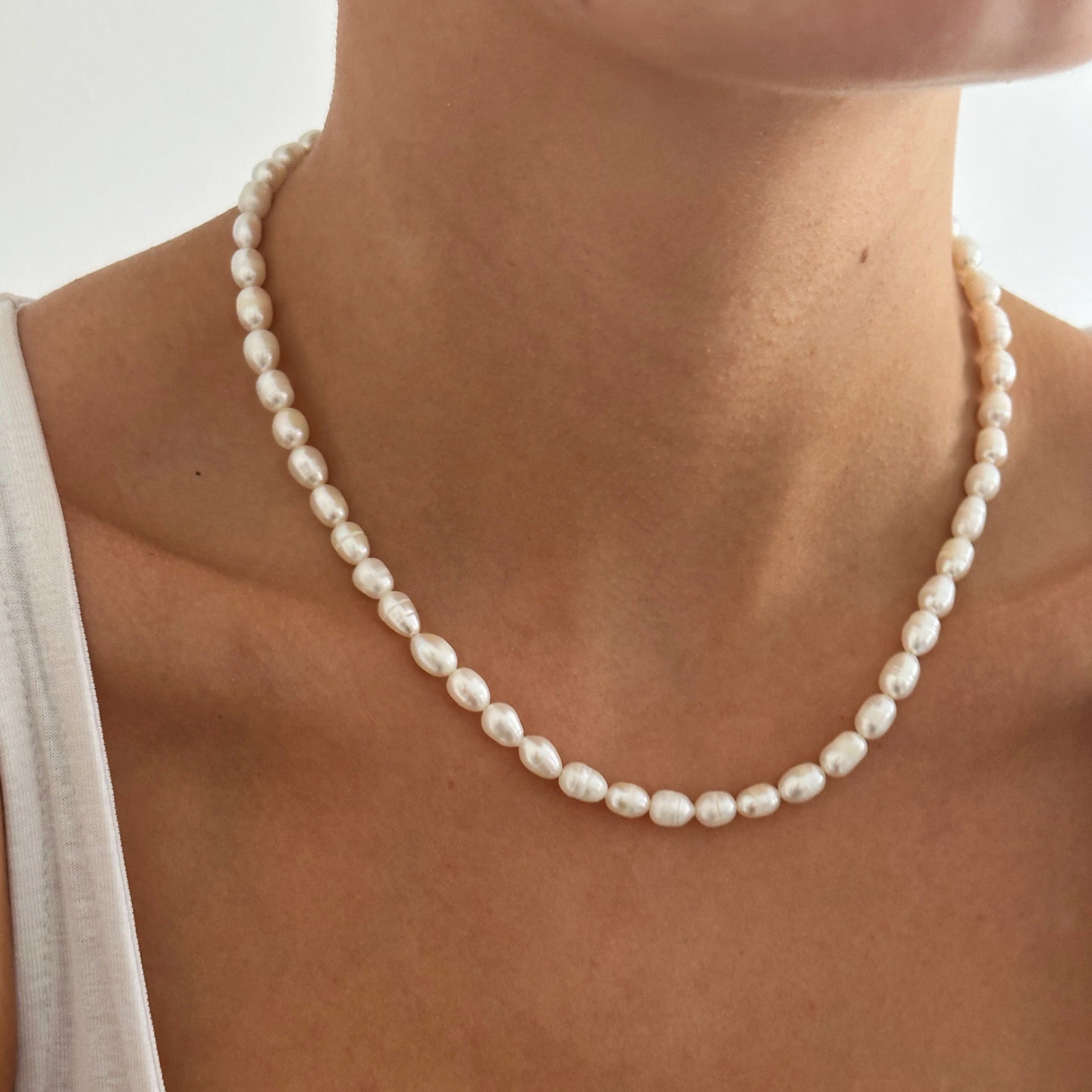 single pearl necklace that will level up any outfit choice