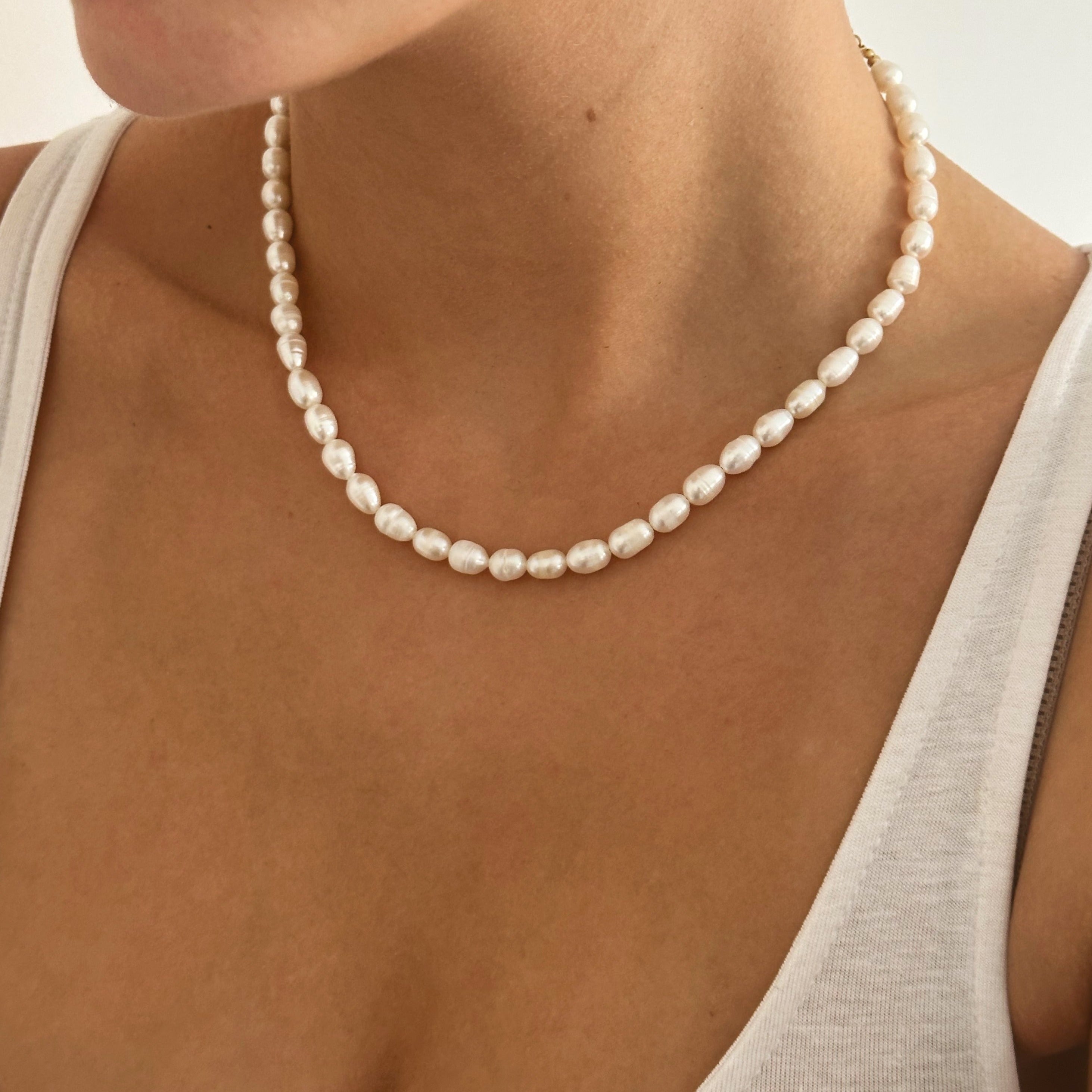 Simple Pearl Necklace - Cosmic Chains 