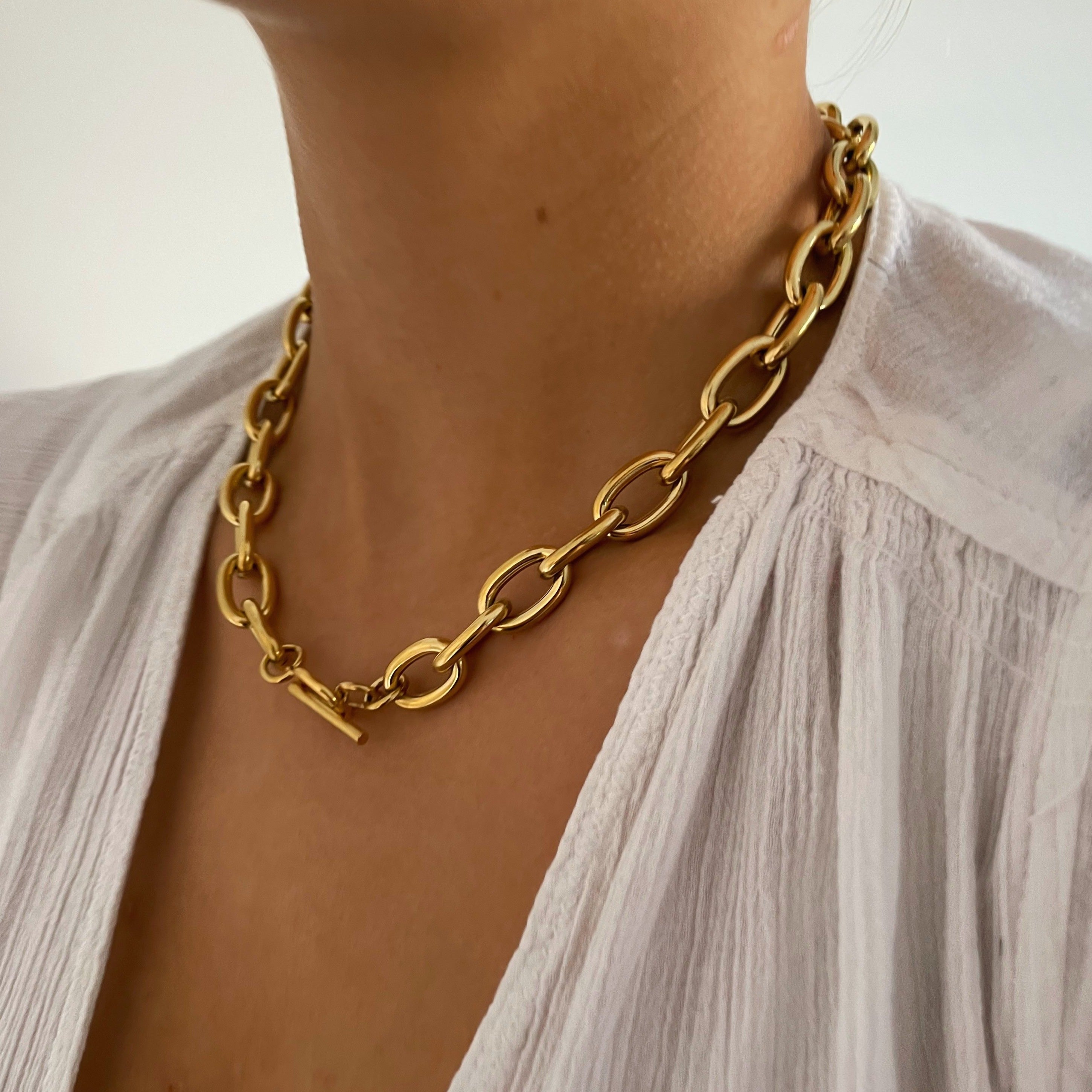 Premium gold chunky necklace, perfect for a bold look