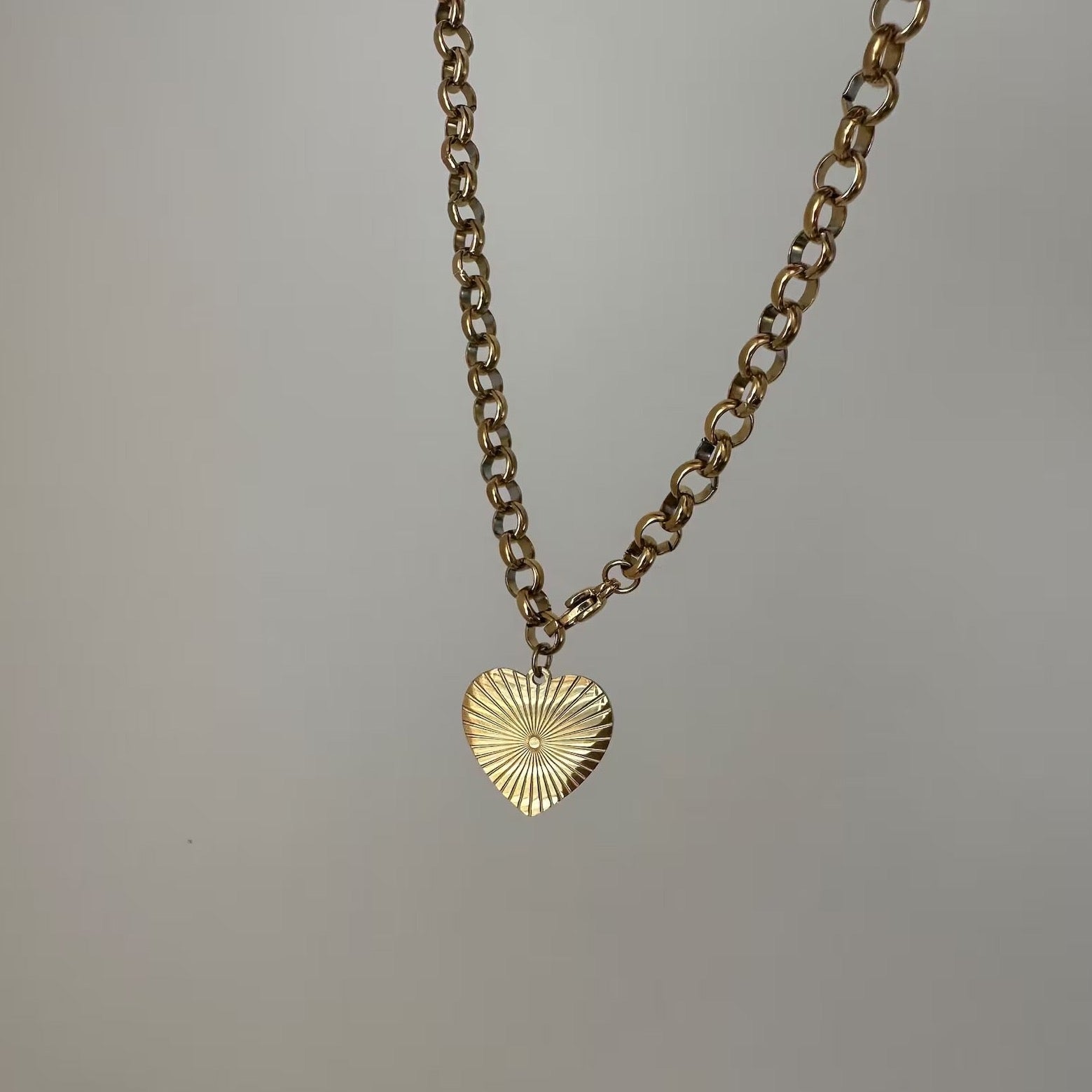 Stylish Heart Pendant Necklace necklace for a stacking necklaces