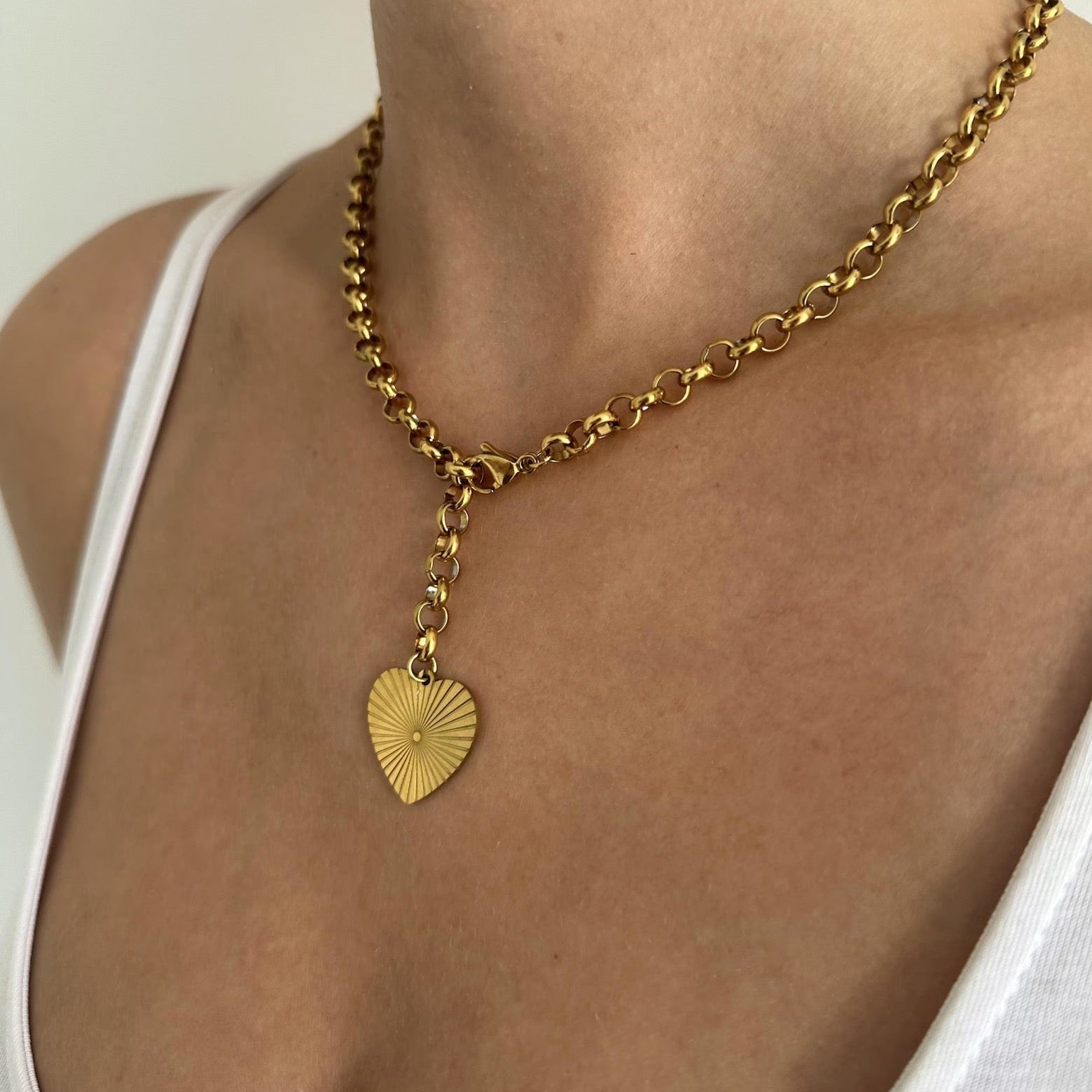 ElegantGold Chunky Heart Necklace perfect for any occasion