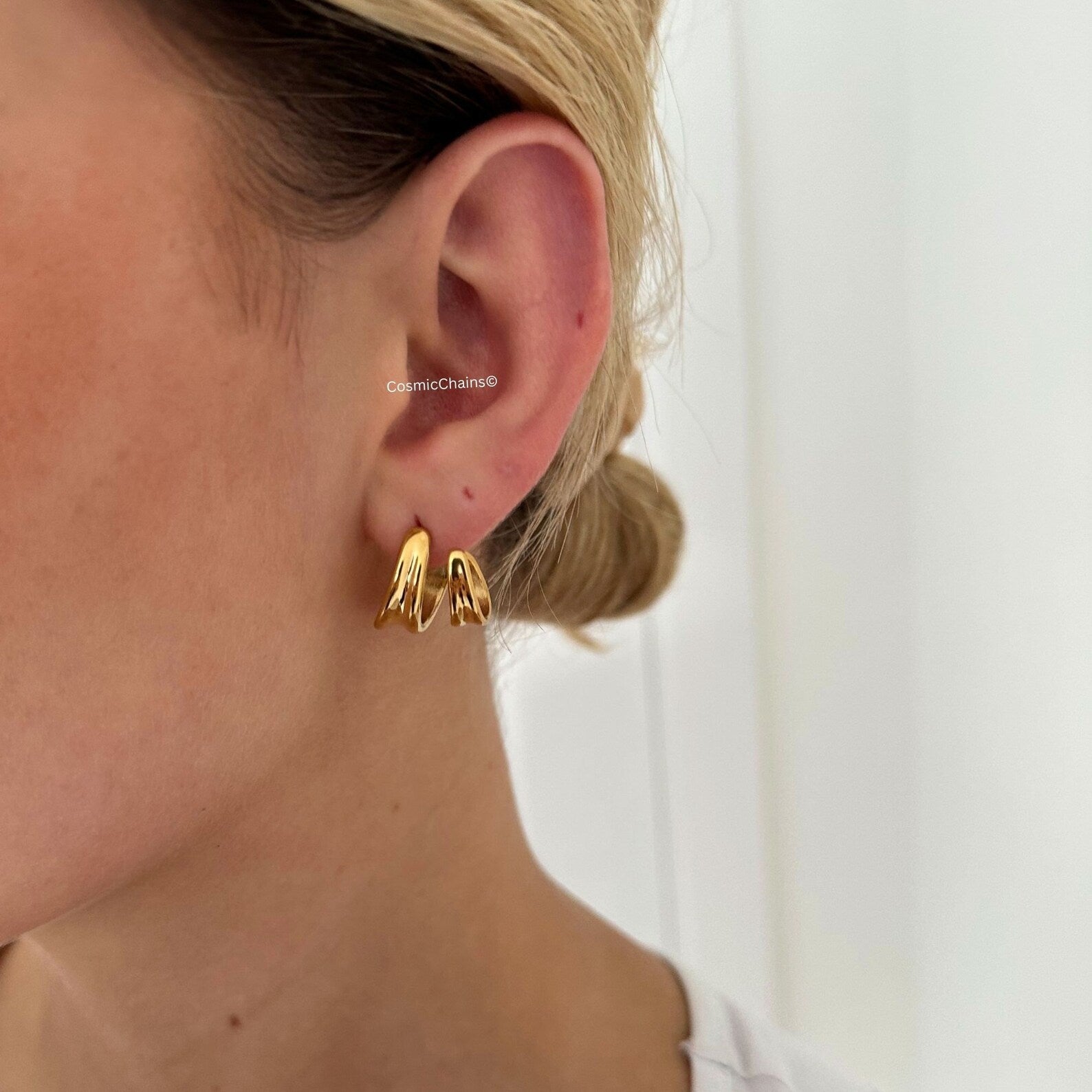 Lightweight and comfortable Double Hoop Earrings
