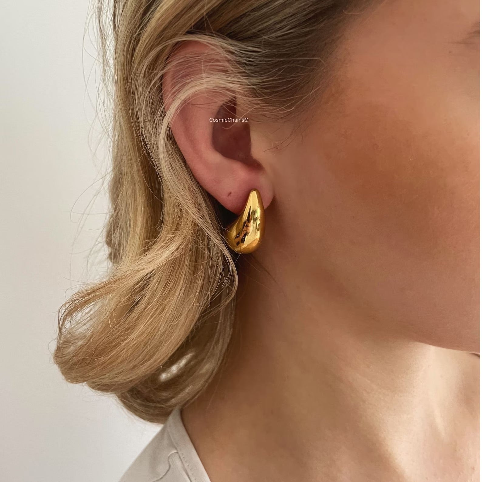 Trendy tear drop earrings in statement design