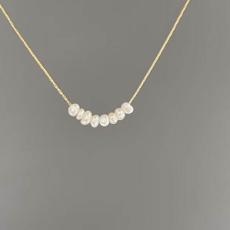 Luxurious pearl bead necklace with high-quality pearls.