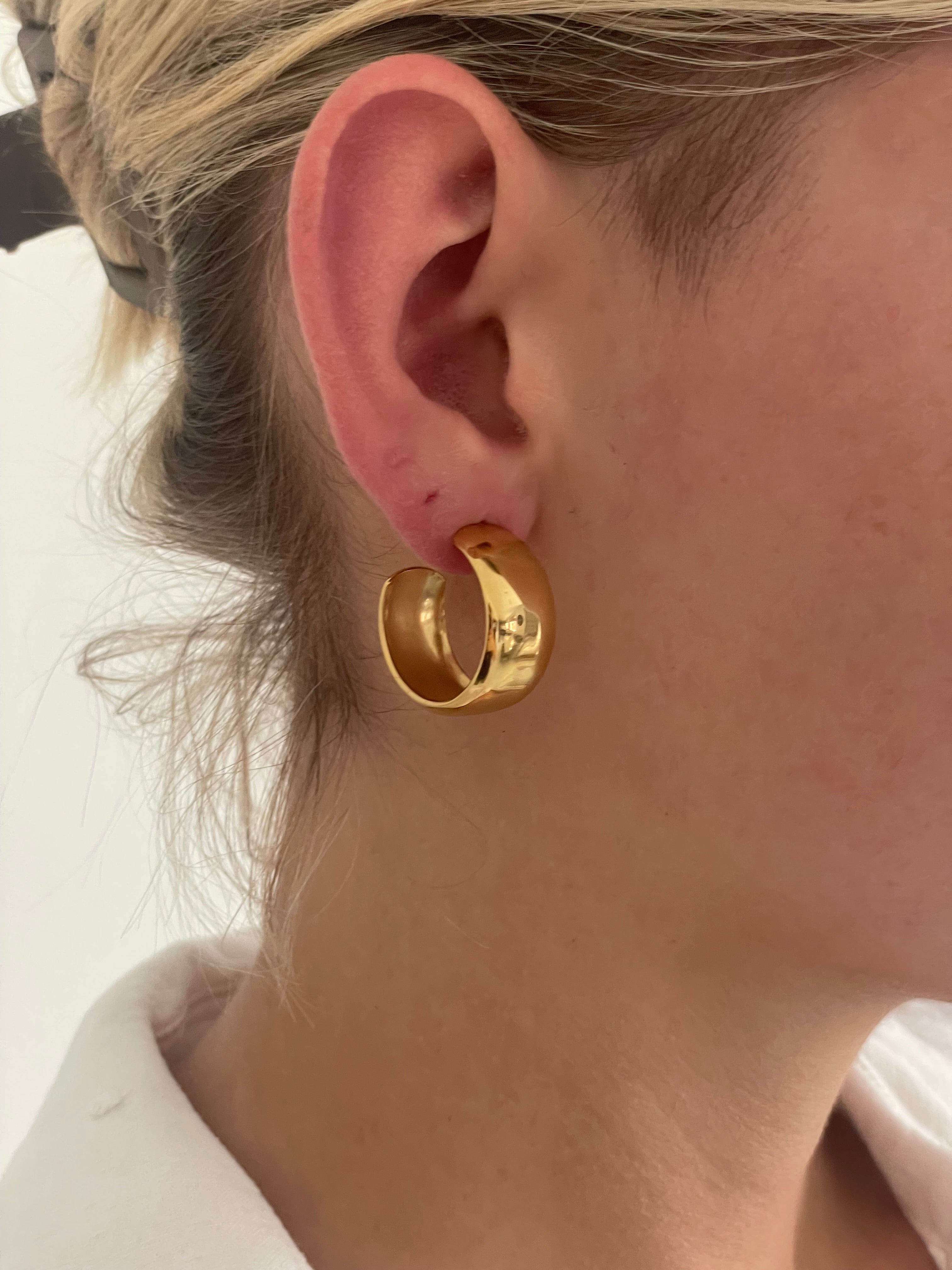 Step into Luxury with These Exquisite Big Round Earrings Gold