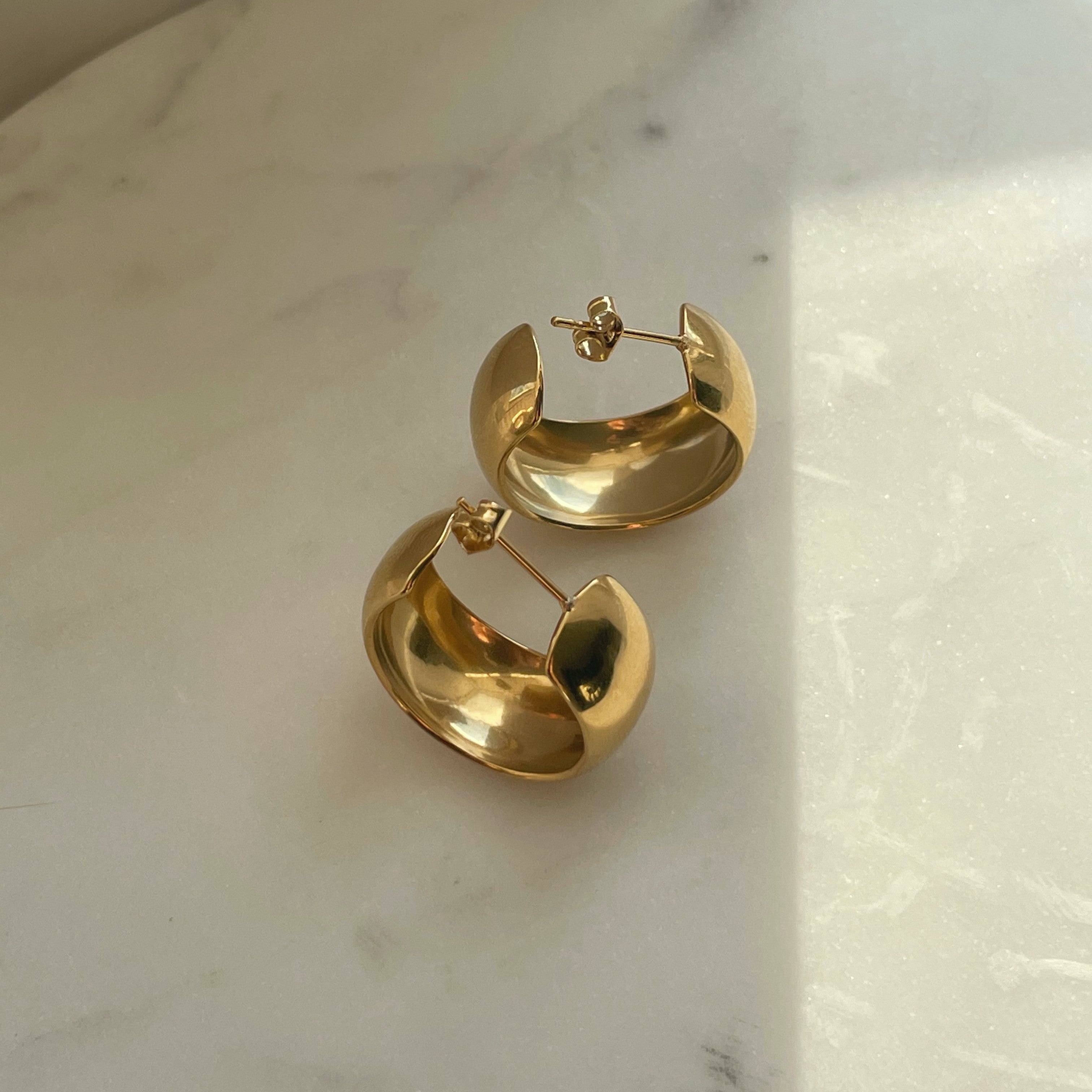 Big Round Earrings Gold - Effortlessly Stylish