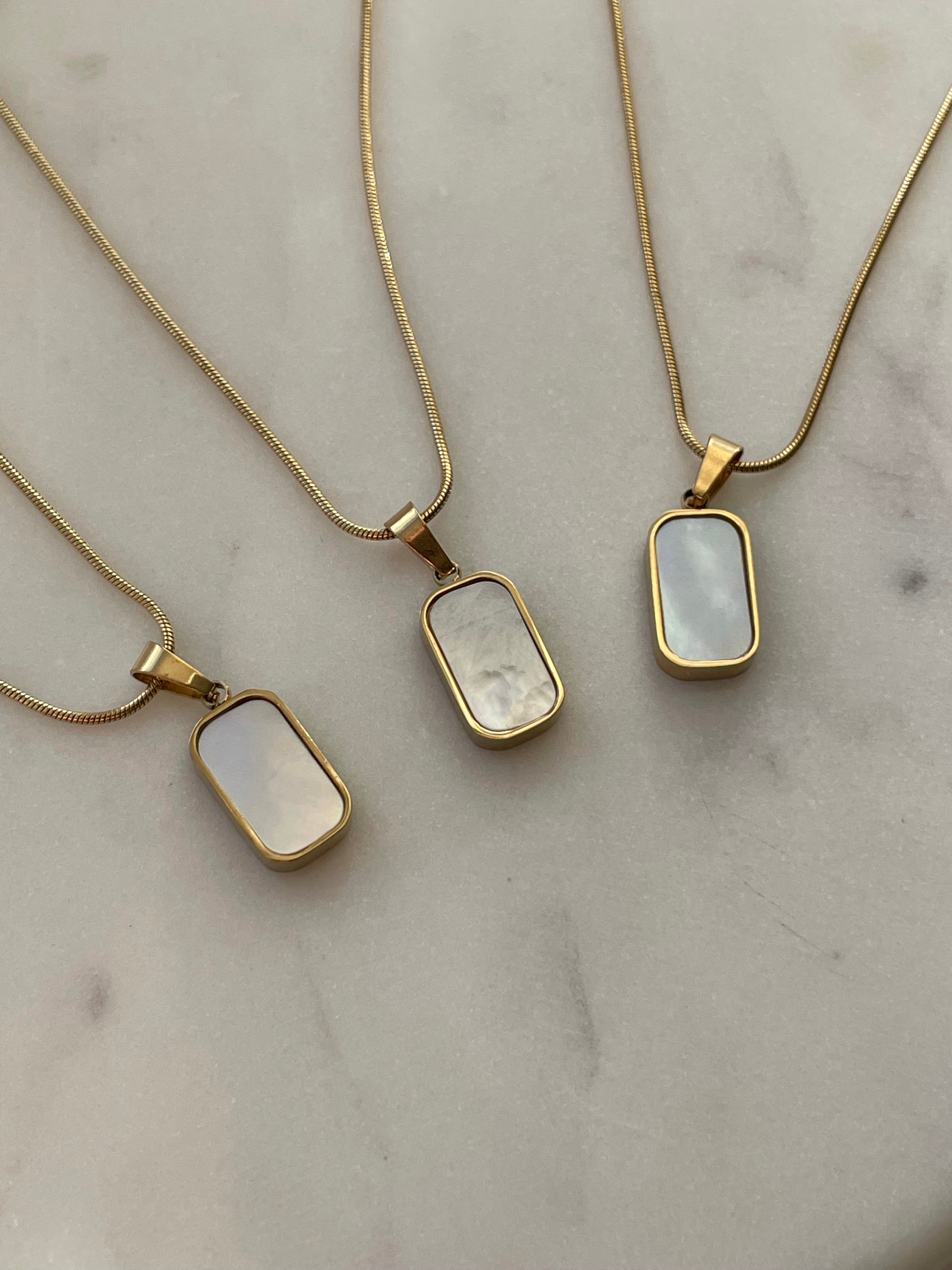Effortless Glamour: Double Sided Pendant Necklace