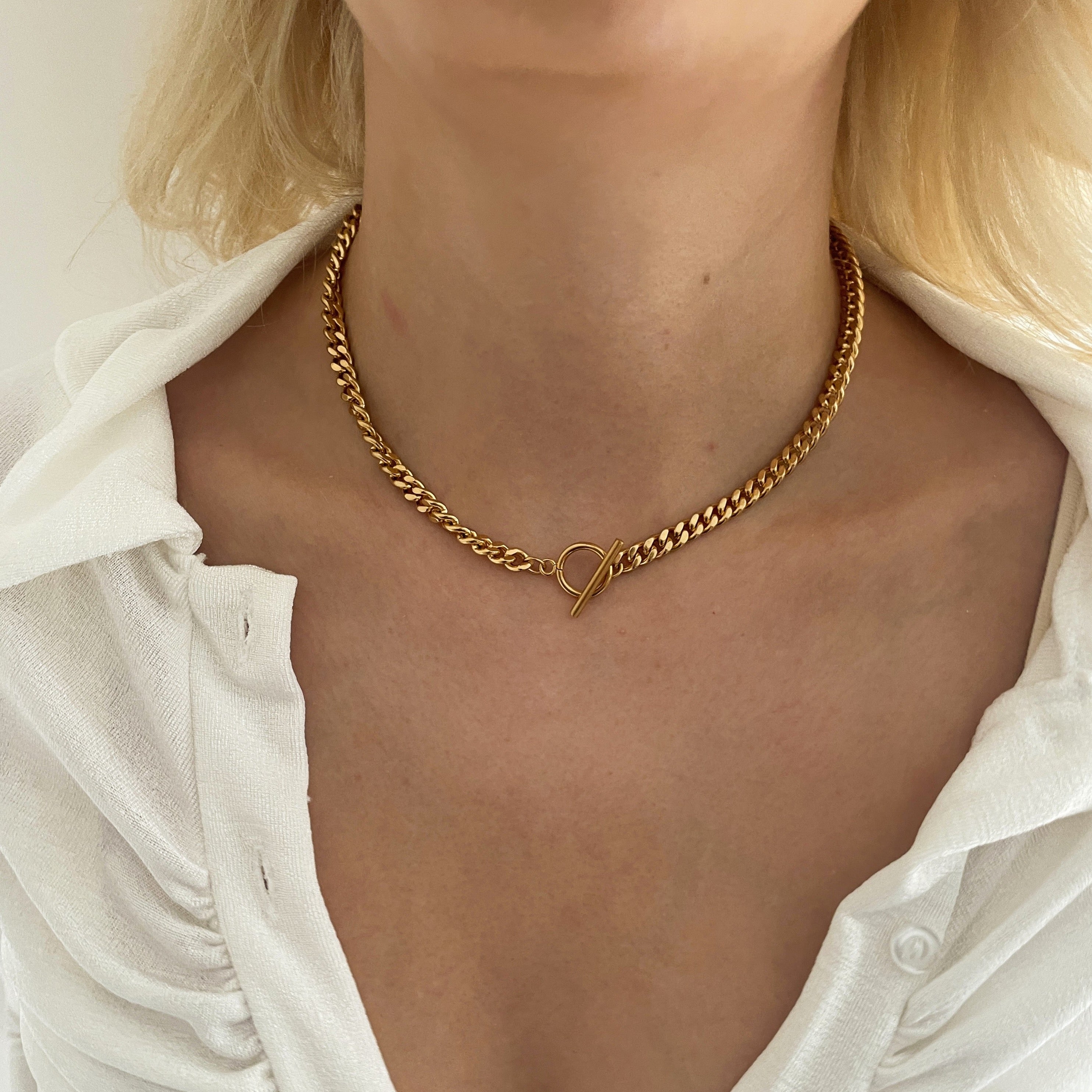 Chunky Gold Toggle Necklace