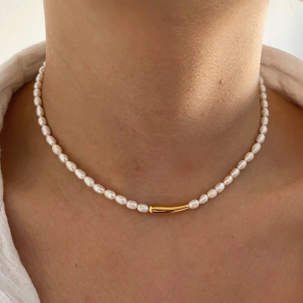 Pearl Chain with Gold Center Statement Necklace