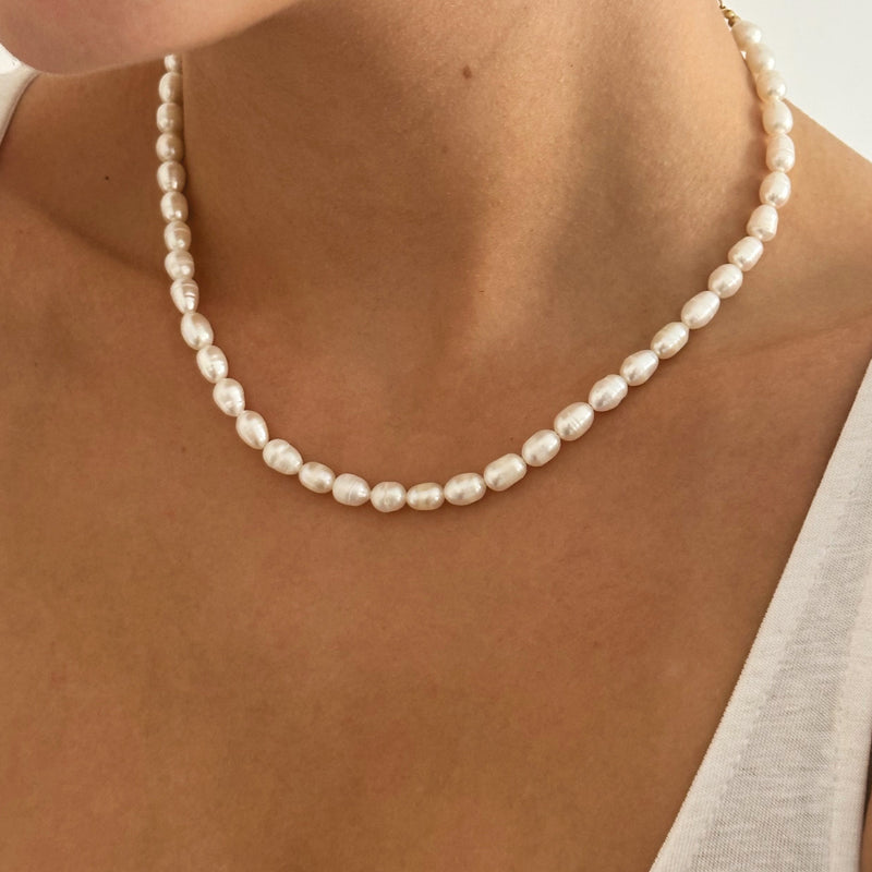 Simple Pearl Necklace - Cosmic Chains 