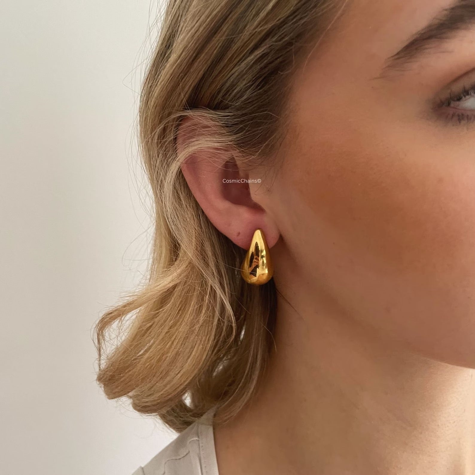 Classic tear drop earrings with modern twist