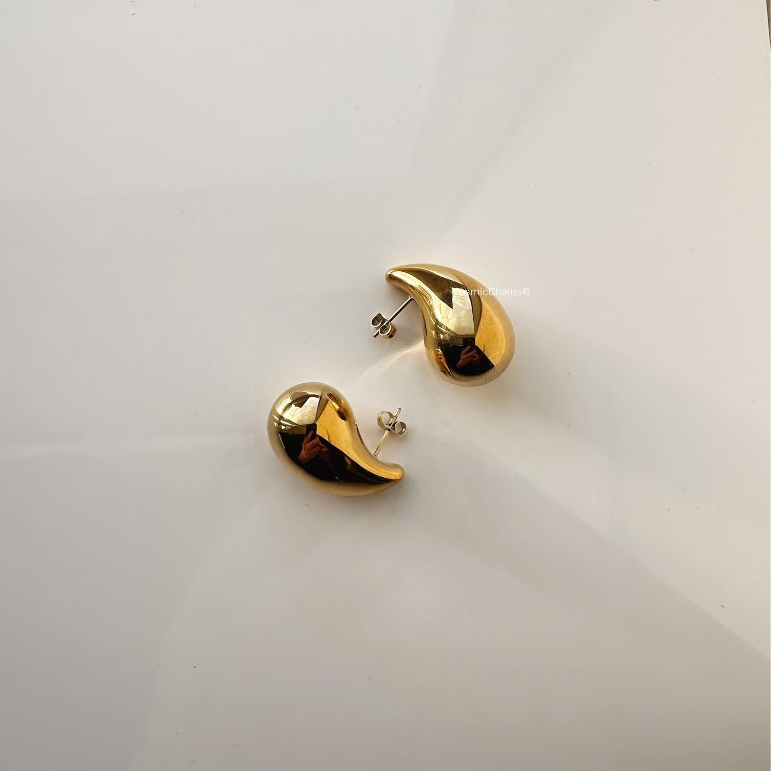 Versatile tear drop earrings for everyday elegance