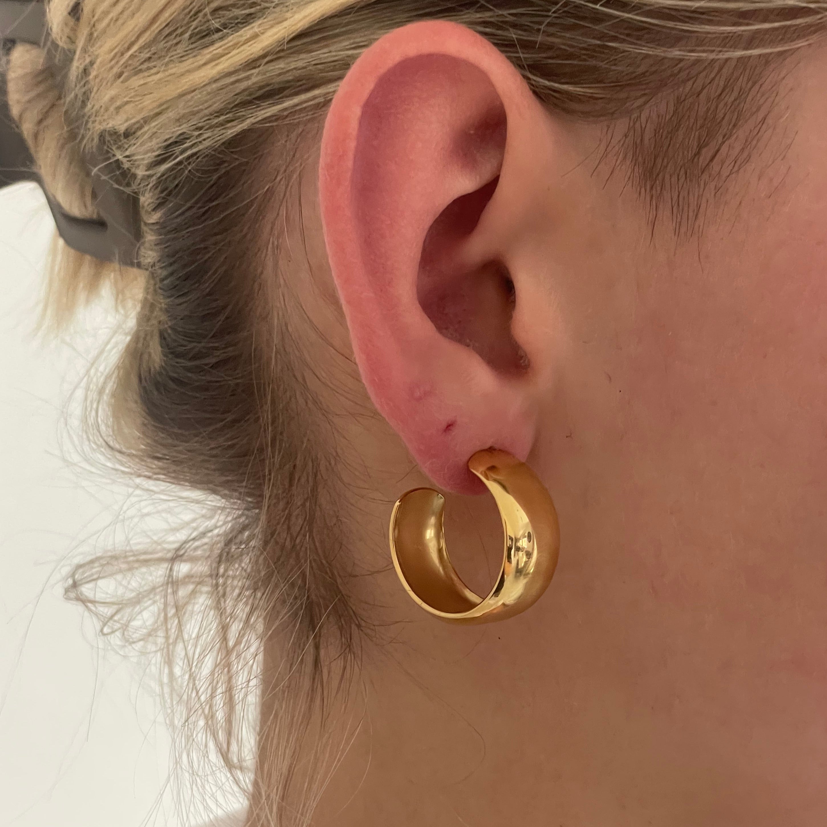 Sophisticated Chunky Gold Hoop Earrings
