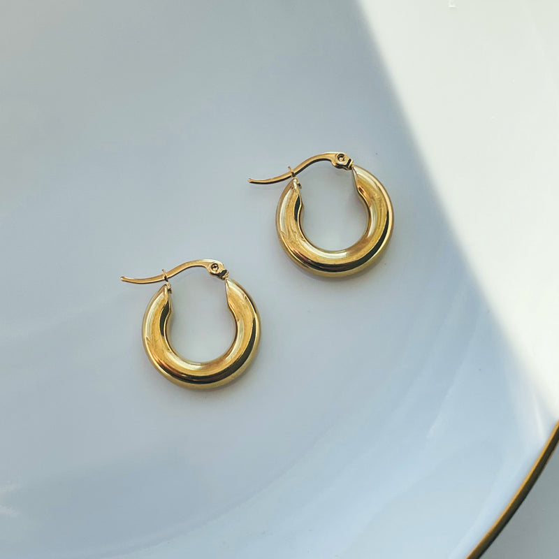 Simple Gold Hoops - Cosmic Chains 