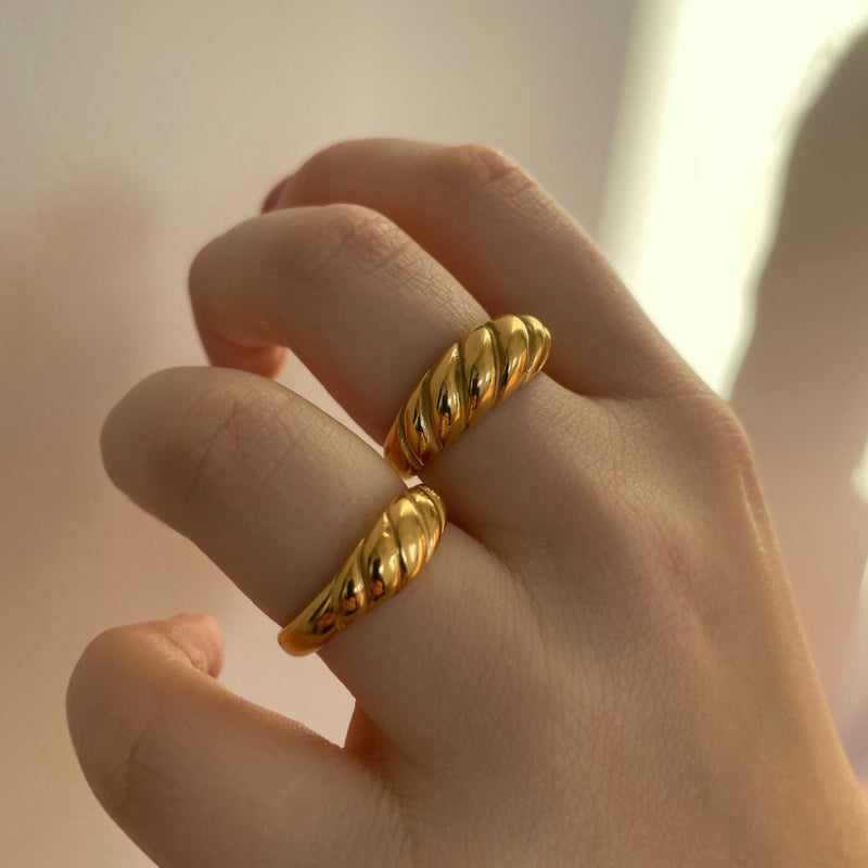 Chunky Croissant Ring - Cosmic Chains 