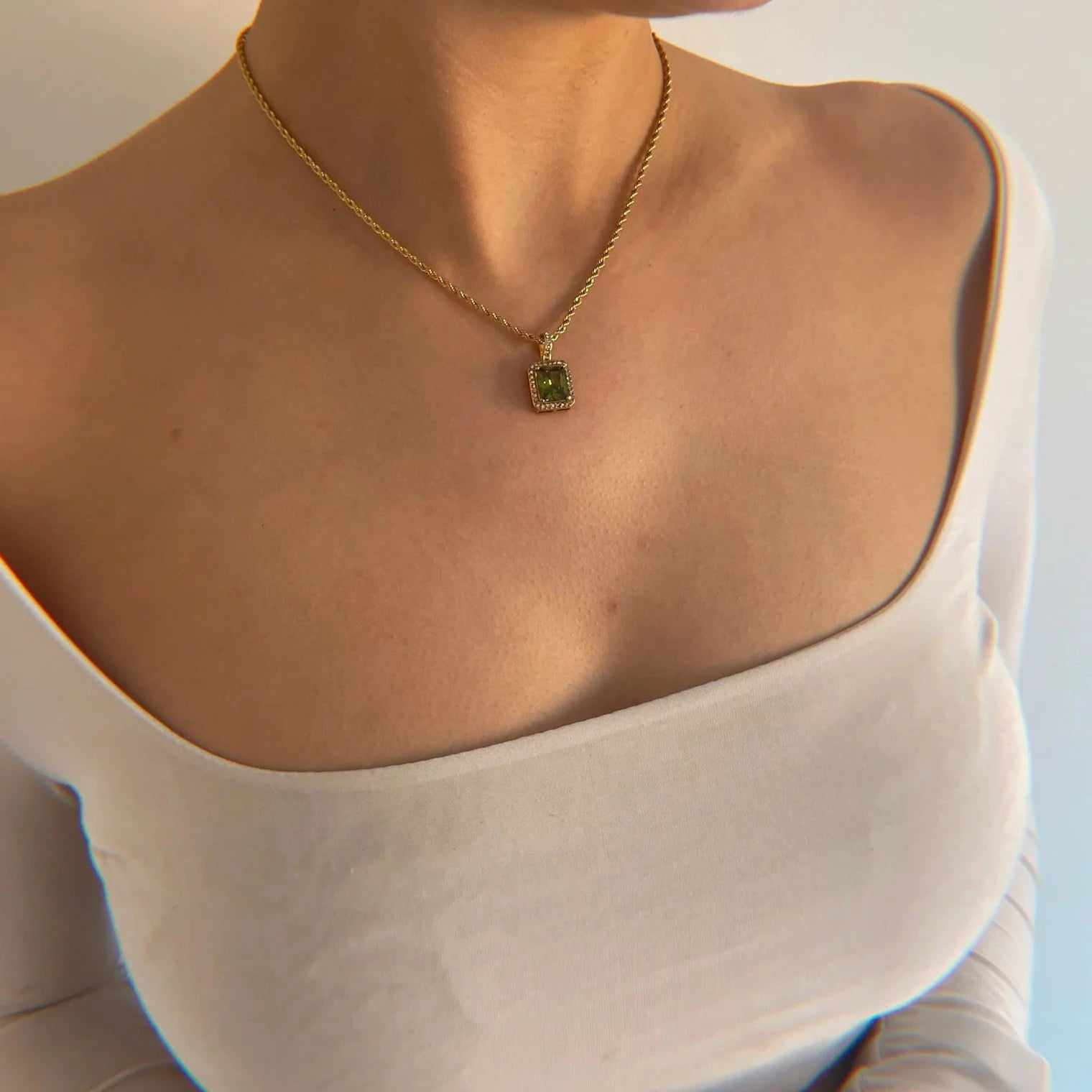 Green Pendant Necklace - Cosmic Chains 