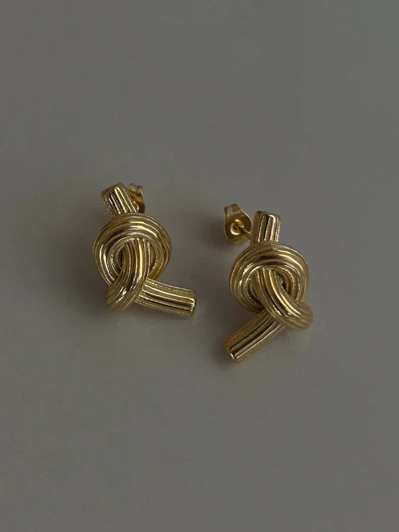 Knott earrings - Cosmic Chains 