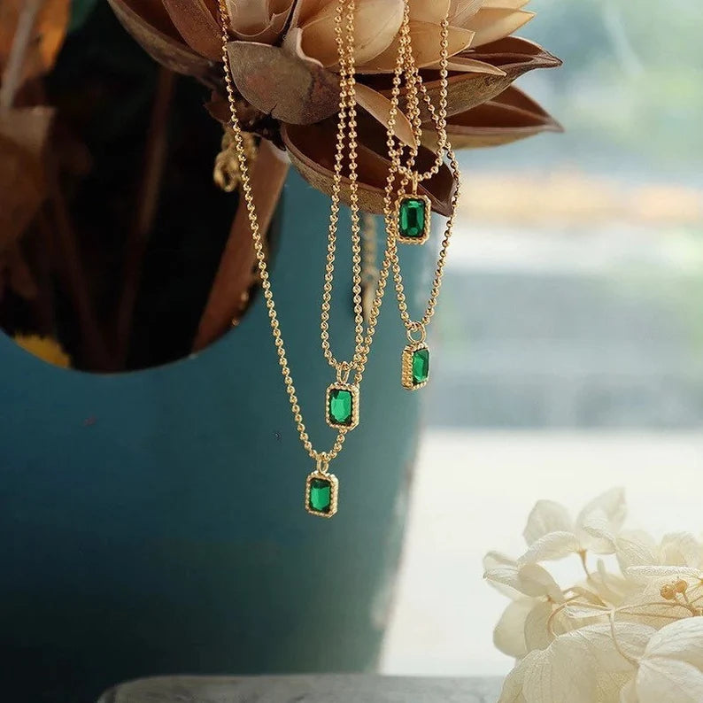 Green necklace - Cosmic Chains 
