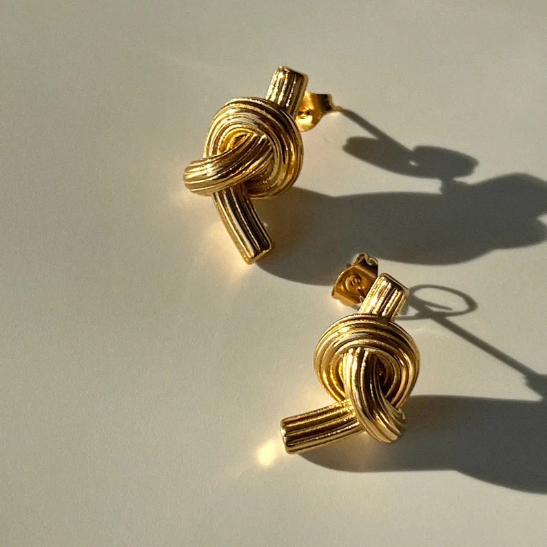 Knott earrings - Cosmic Chains 