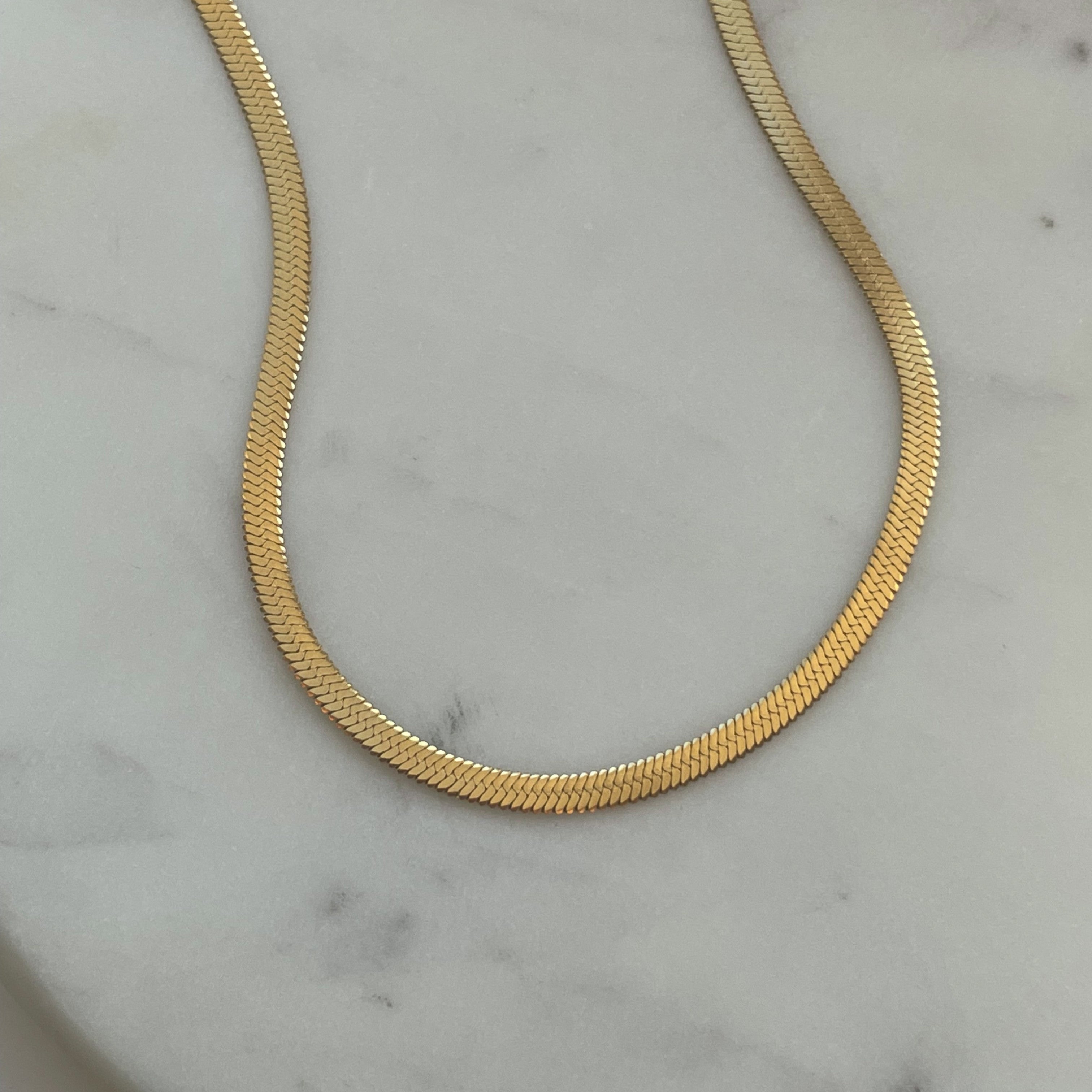 Classic gold herringbone chain accessory